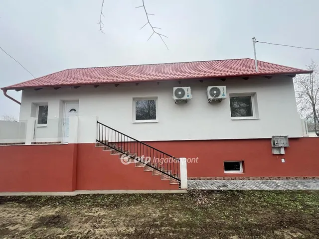 Eladó ház Tápiószele 64 nm
