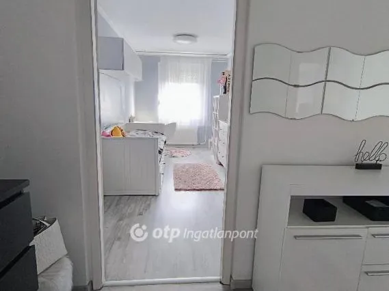 Eladó lakás Szolnok 82 nm
