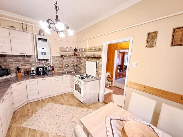 Eladó ház Szolnok 86 nm