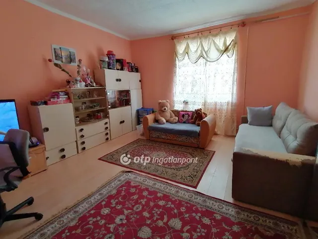 Eladó ház Szolnok 73 nm