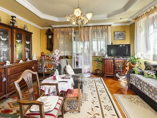 Eladó üdülő és hétvégi ház Cegléd 240 nm