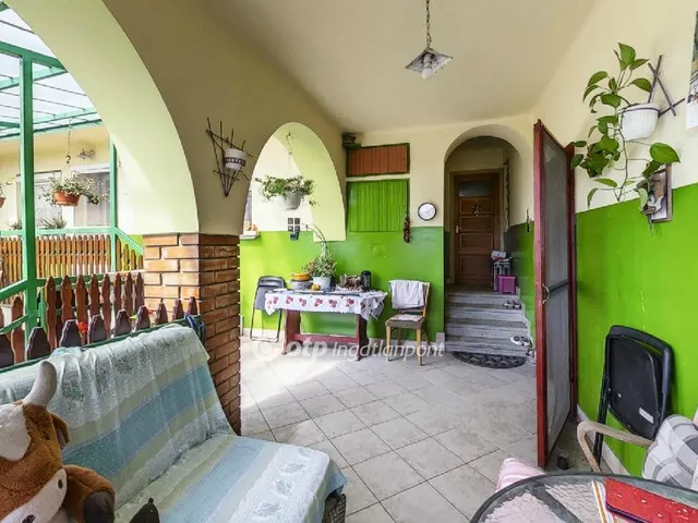 Eladó üdülő és hétvégi ház Cegléd 240 nm