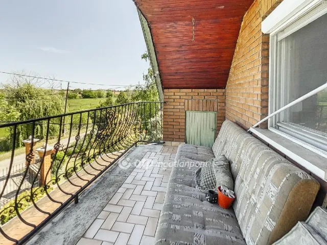 Eladó üdülő és hétvégi ház Cegléd 240 nm