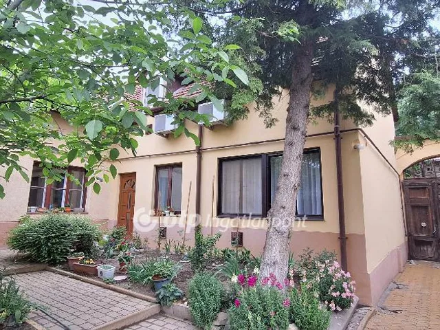 Eladó ház Kecskemét 196 nm