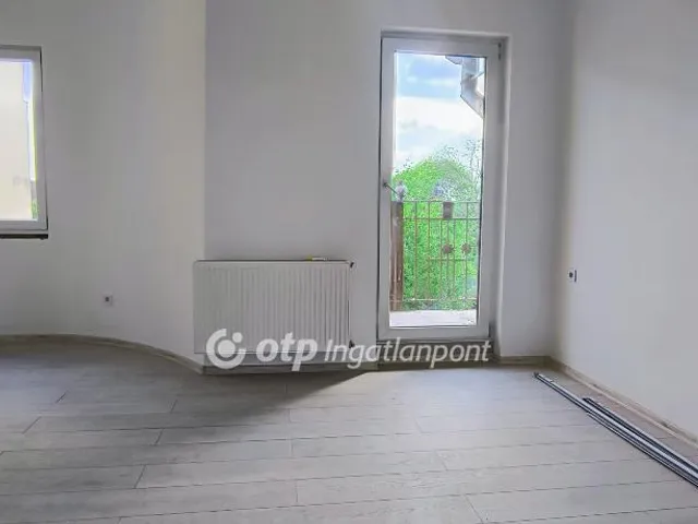 Eladó lakás Szolnok 74 nm