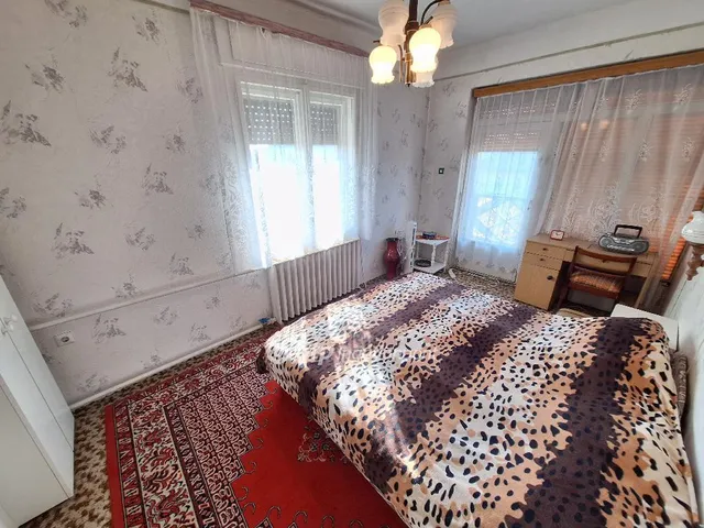 Eladó ház Tiszakécske 89 nm