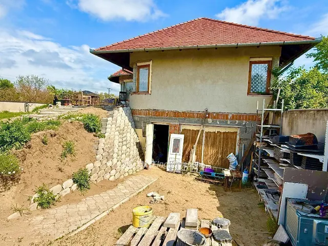 Eladó ház Kecskemét, Úrihegy 135 nm