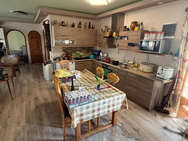 Eladó ház Kecskemét, Úrihegy 135 nm