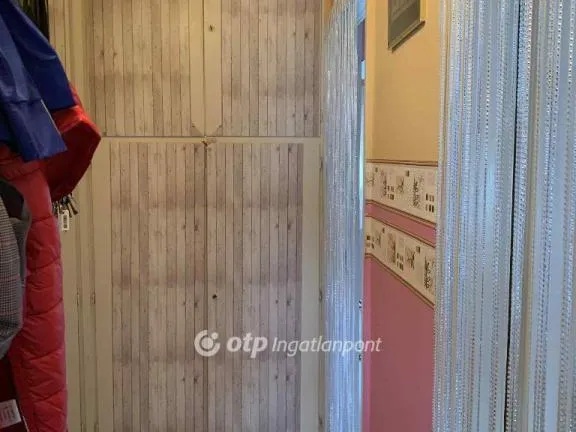 Eladó lakás Cegléd 54 nm
