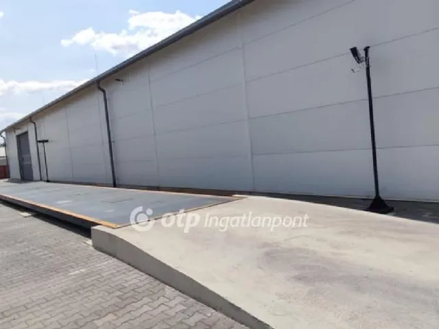 Eladó kereskedelmi és ipari ingatlan Helvécia 3800 nm