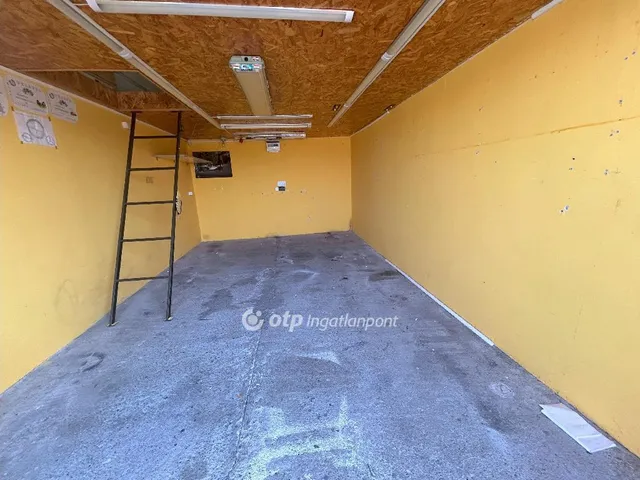 Eladó garázs Nagykőrös 17 nm