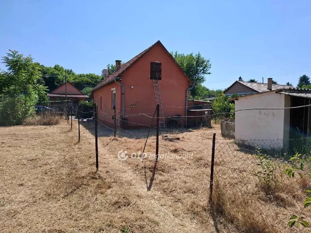 Eladó ház Cegléd 59 nm