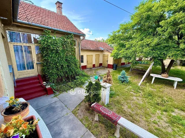 Eladó ház Cegléd 99 nm