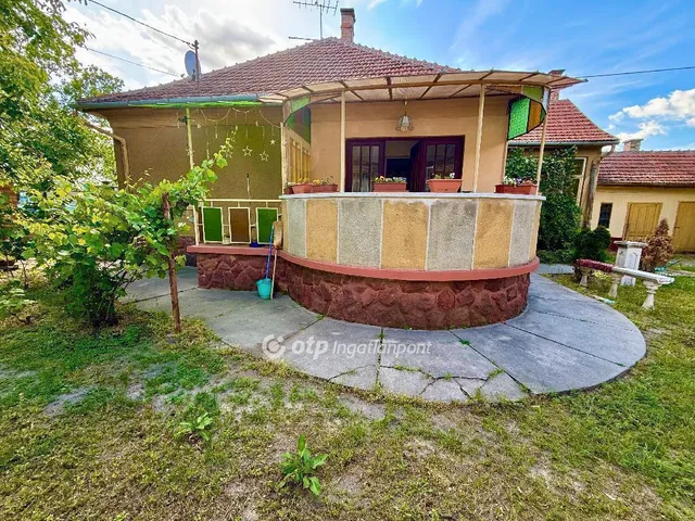 Eladó ház Cegléd 99 nm