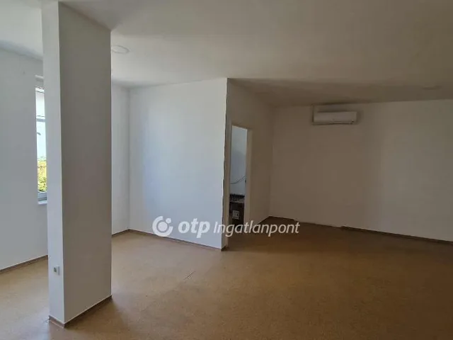 Eladó lakás Tápiószele 66 nm