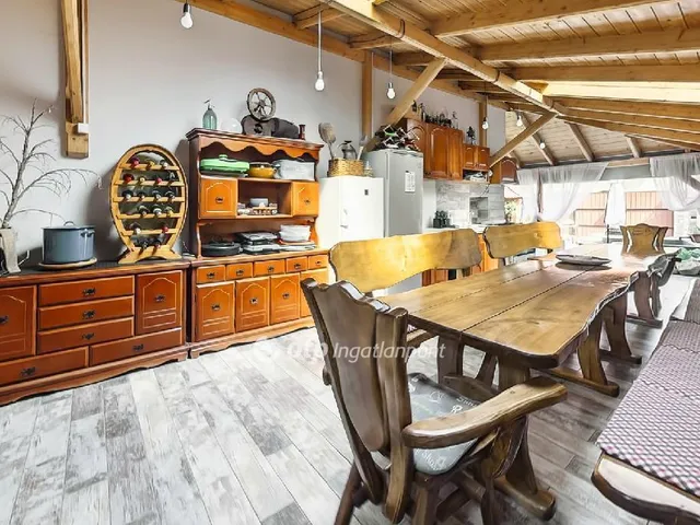 Eladó ház Nagykőrös 207 nm