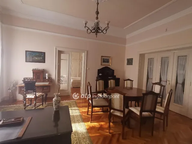 Eladó ház Békéscsaba 180 nm