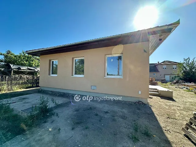 Eladó ház Cegléd 93 nm