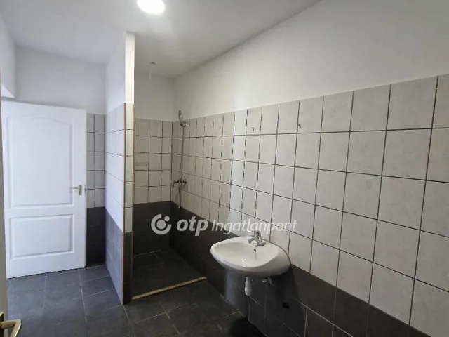 Eladó lakás Tápiószele 53 nm