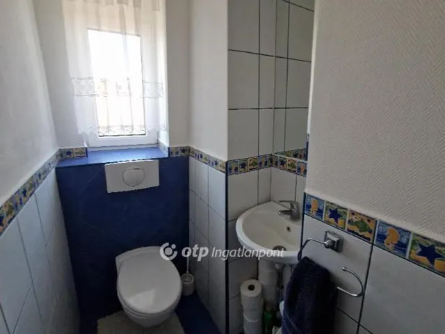 Eladó ház Cegléd 240 nm