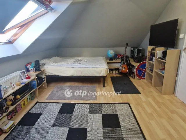 Eladó ház Cegléd 240 nm