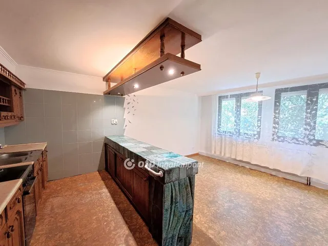 Eladó lakás Kecskemét 98 nm