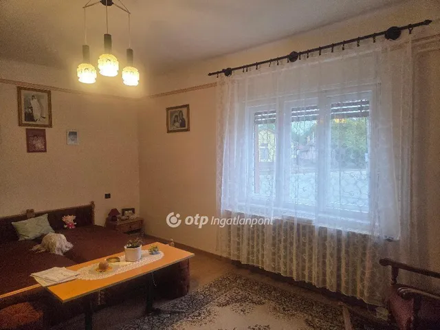 Eladó ház Abony 148 nm