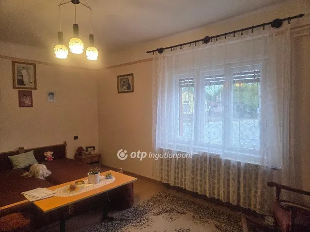 Eladó ház Abony 148 nm