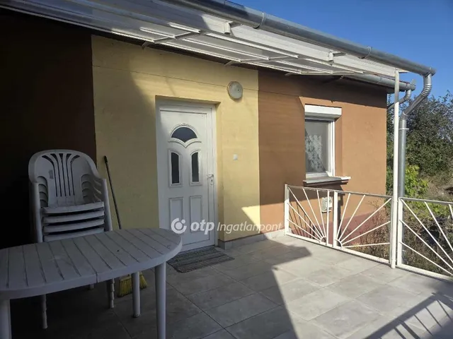 Eladó ház Újszász 89 nm