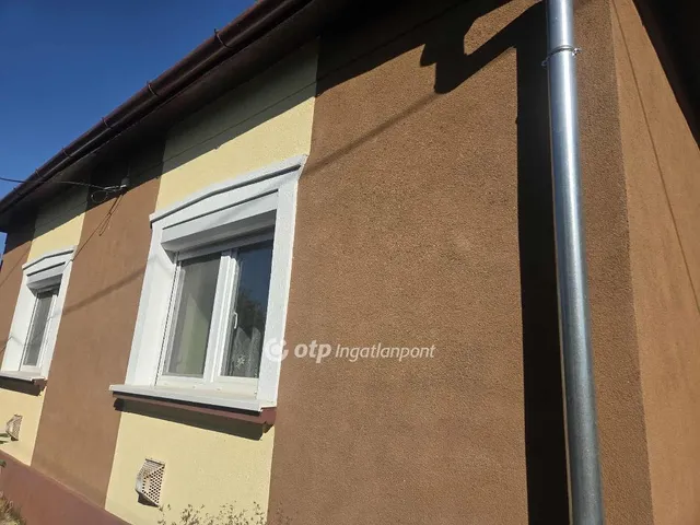 Eladó ház Újszász 89 nm