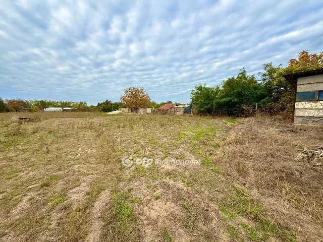 Eladó telek Cegléd 2723 nm