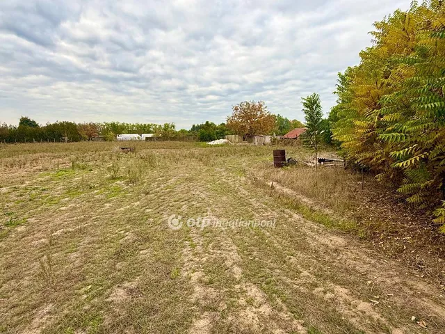 Eladó telek Cegléd 2723 nm