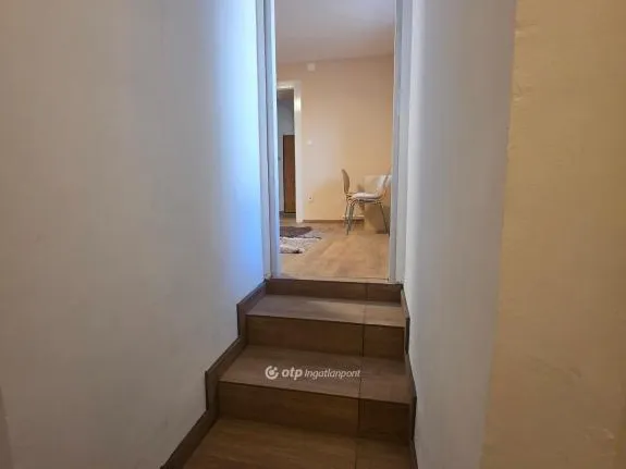 Eladó ház Üröm 100 nm