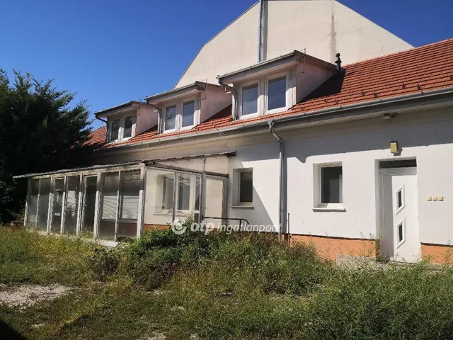 Eladó ház Kecskemét 235 nm