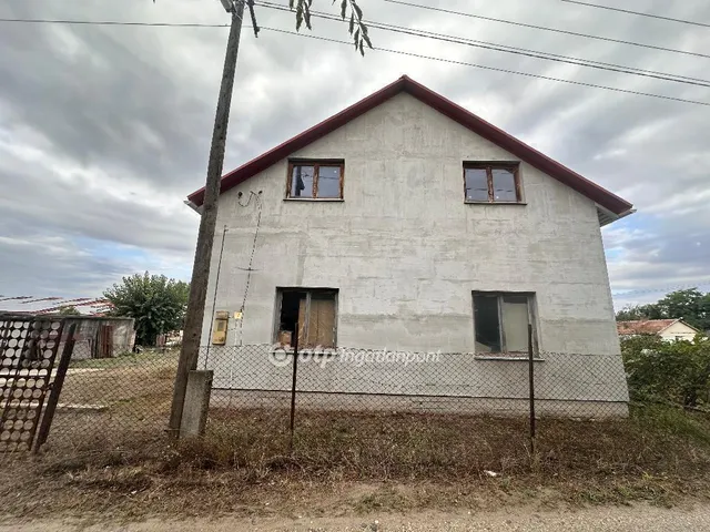 Eladó ház Cegléd 135 nm