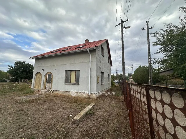 Eladó ház Cegléd 135 nm