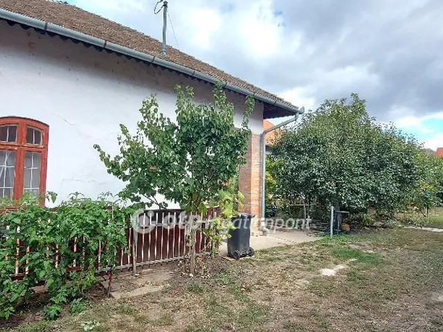 Eladó ház Kunszentmárton 132 nm