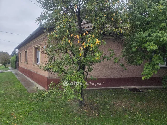 Eladó ház Abony 148 nm