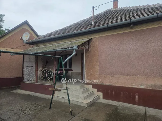 Eladó ház Abony 148 nm