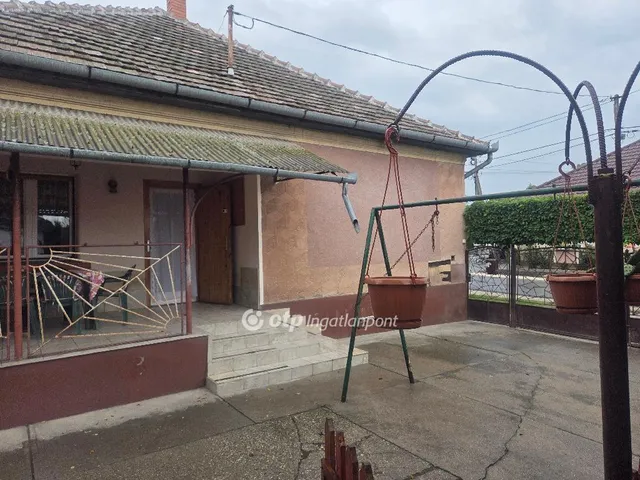 Eladó ház Abony 148 nm