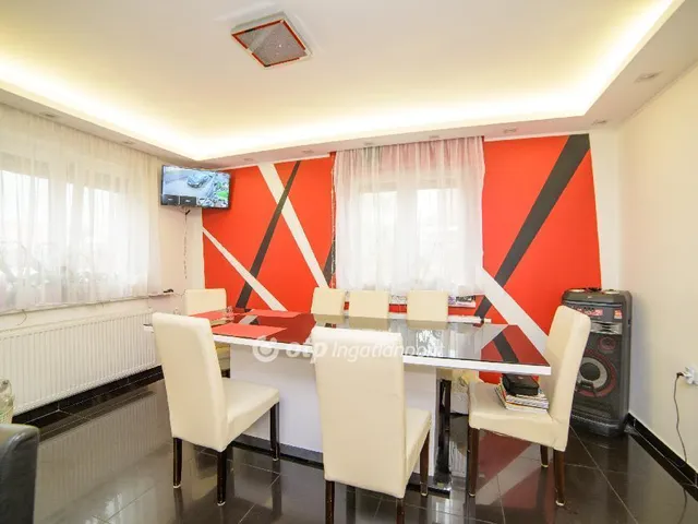 Eladó ház Cegléd 160 nm