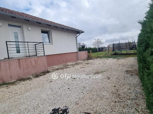 Eladó ház Táborfalva 92 nm