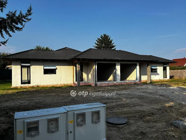 Eladó ház Cegléd 157 nm