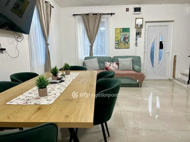 Eladó ház Cegléd 71 nm