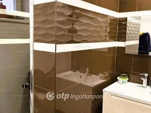 Eladó ház Cegléd 160 nm