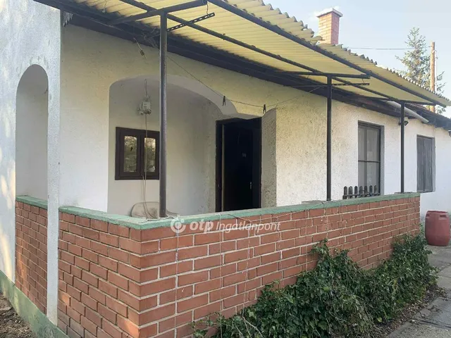 Eladó ház Csemő 46 nm