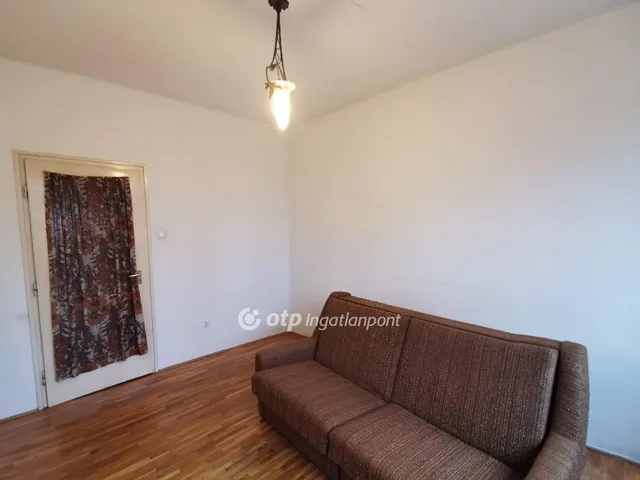 Eladó lakás Cegléd 65 nm