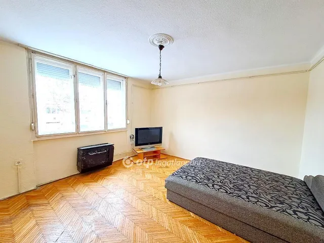 Eladó lakás Kecskemét, Műkertváros 38 nm