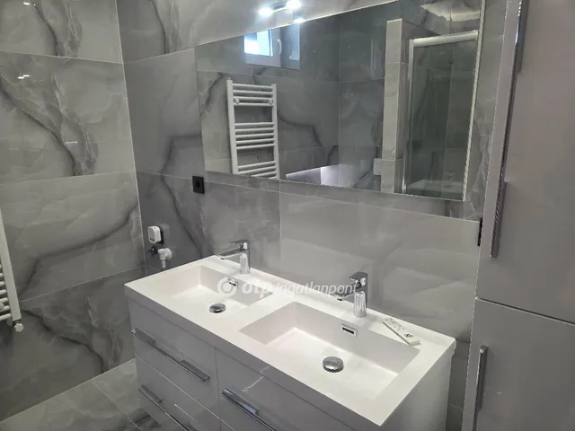 Eladó ház Abony 146 nm