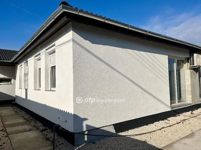 Eladó ház Cegléd 187 nm